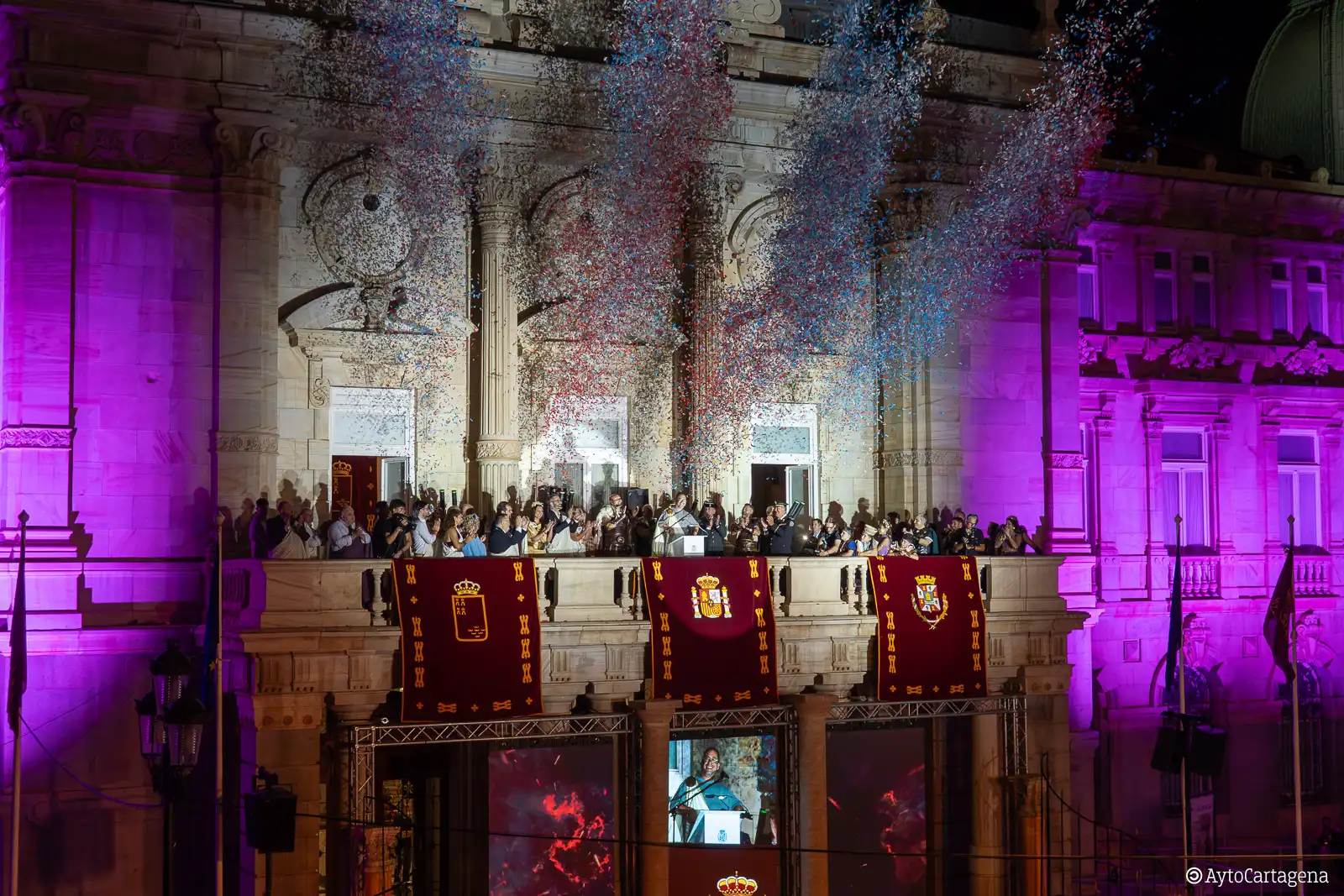 El Langui durante el pregón de las Fiestas de Carthagineses y Romanos en el Palacio Consistorial de Cartagena.