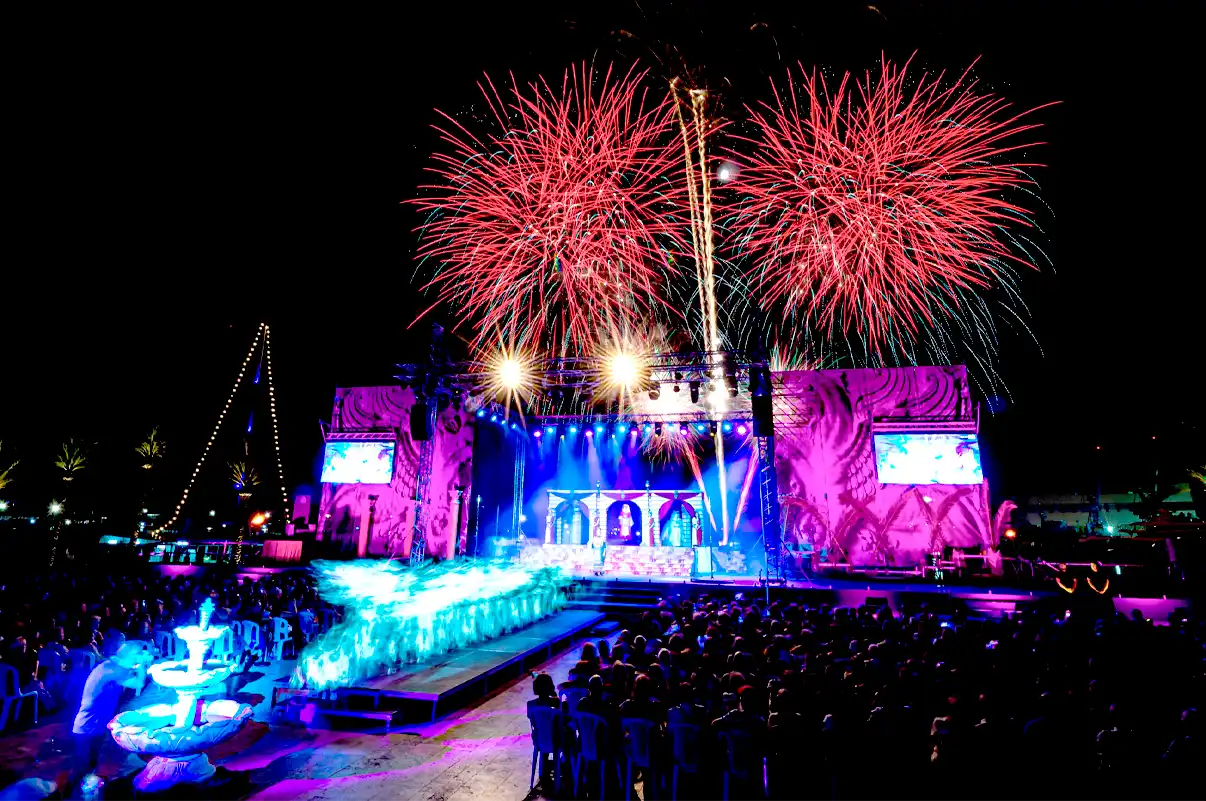 Bodas de Aníbal e Himilce en Cartagena con fuegos artificiales durante las Fiestas de Carthagineses y Romanos.